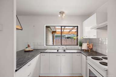 1/4 Pukeko Place_2