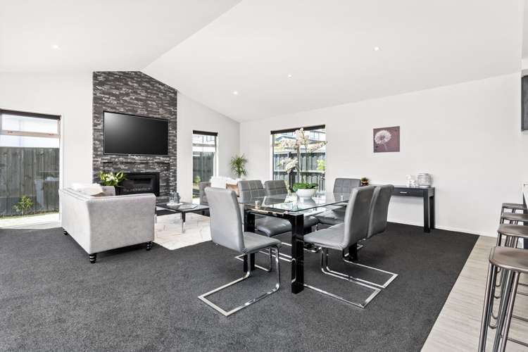 17 Picadilly Avenue Casebrook_23