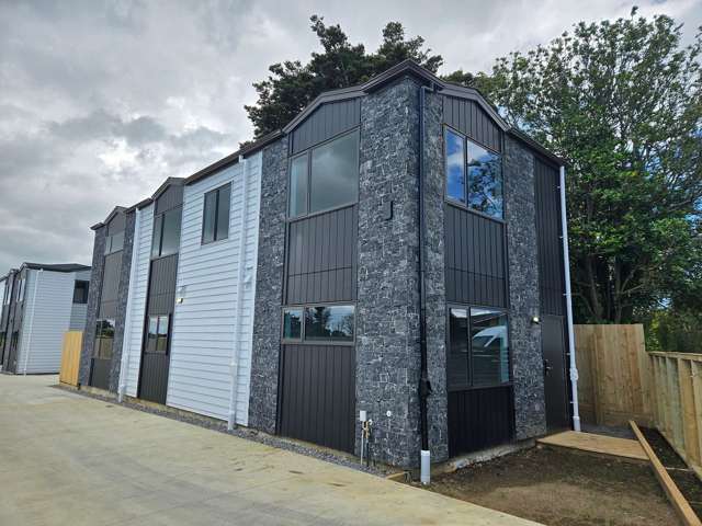 1 WEEK FREE RENT - NEW Option 3 or 4 bedrooms