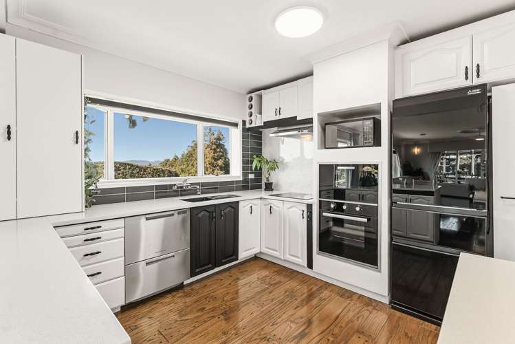 185 Armstrong Road_4