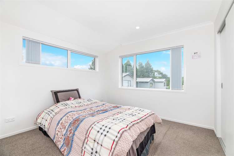 1/67a Metcalfe Road Ranui_6