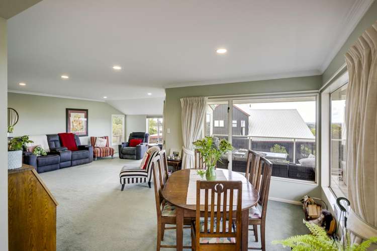 76A Churchill Drive Taradale_12