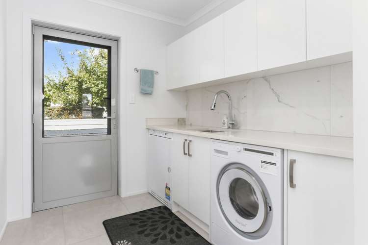 82 Taylor Road Mangere Bridge_11