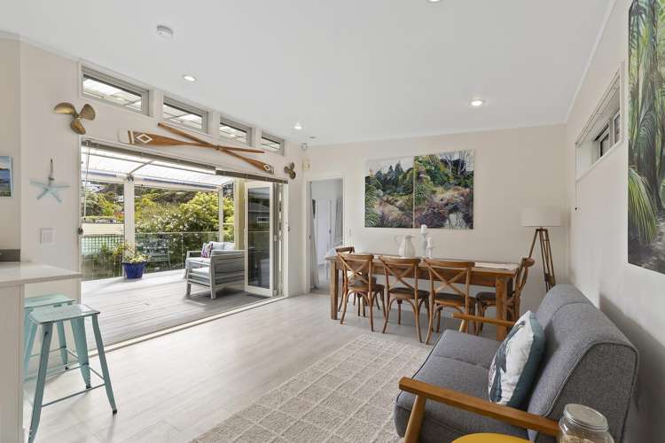 34 Airlie Road Plimmerton_10