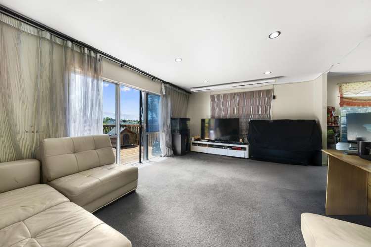 6 Theban Place Totara Vale_7