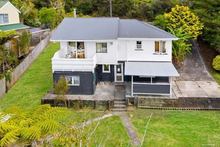 438 Huia Road Laingholm_15