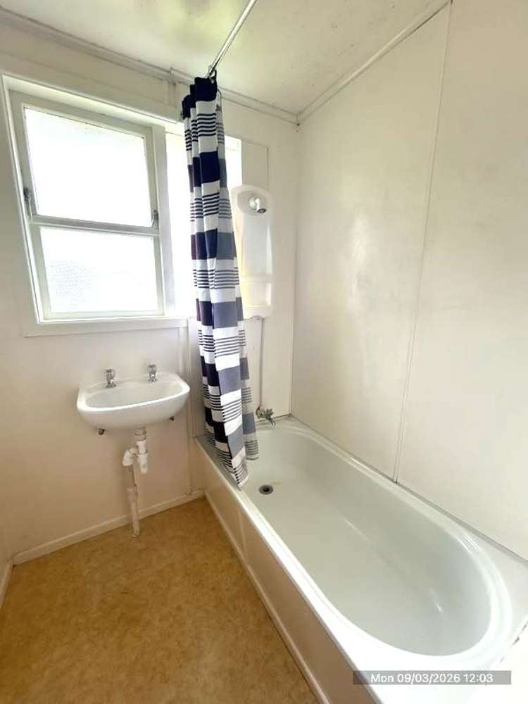 121 Elizabeth Drive 11139_3