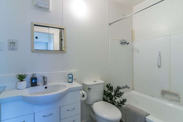 84/70 Hobson Street Thorndon_6