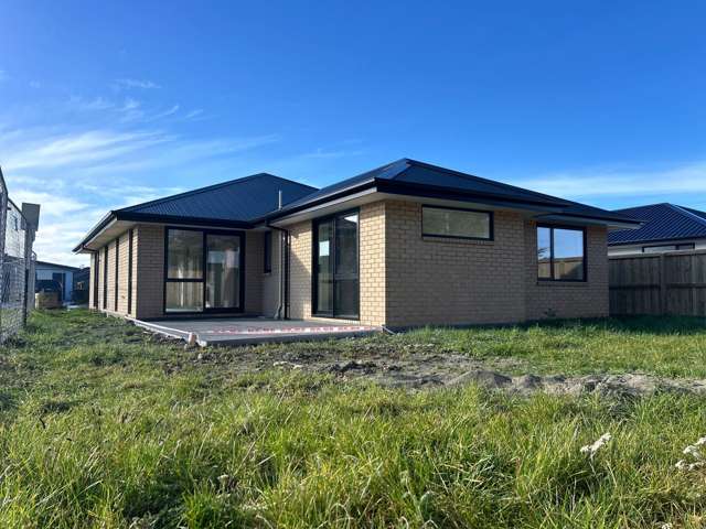 24 Derbridge Street Woodend_1