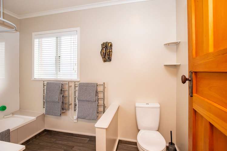 4 Maltby Avenue West End_18