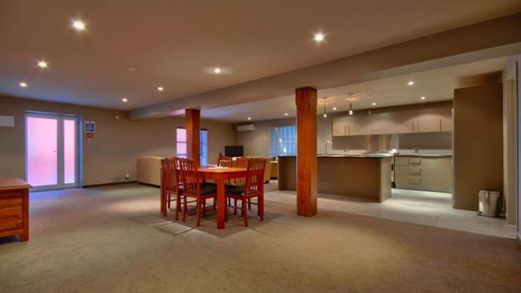 5/2 Manor Place 2202_3