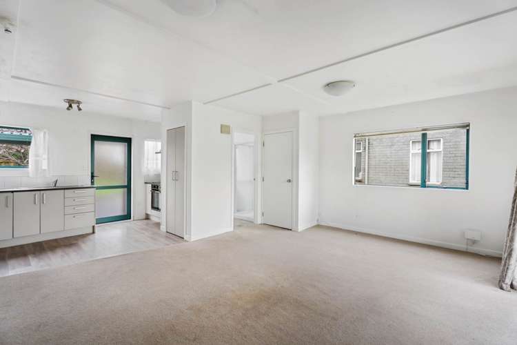 415 West Coast Road Glen Eden_4