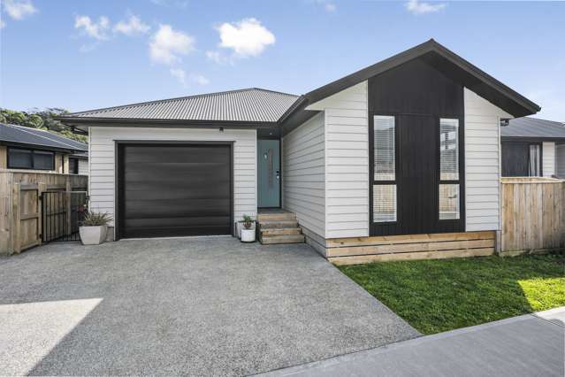 2/5 Westminster Road Wainuiomata_2