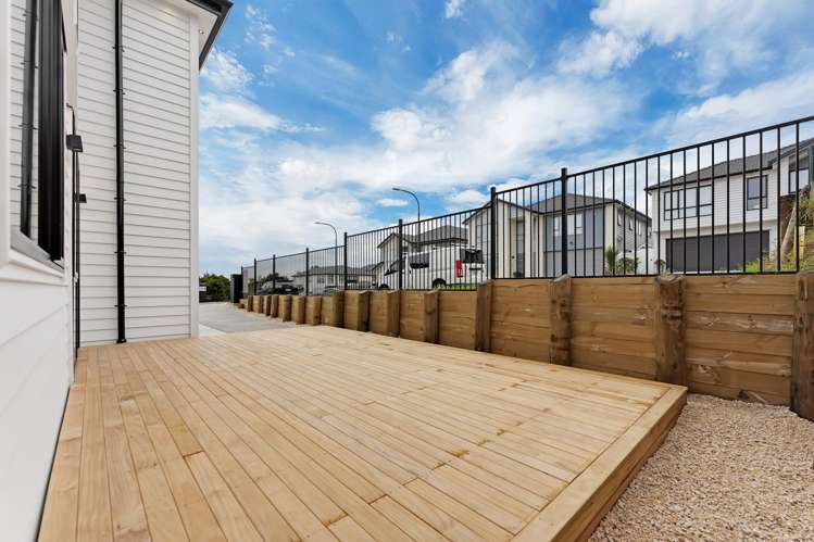 2A Matatahi Road Flat Bush_33