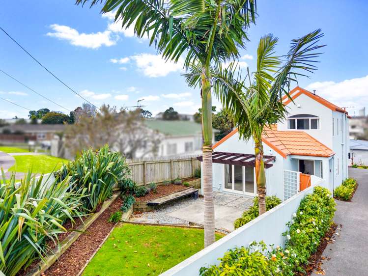 2/6 Nile Road Milford_18