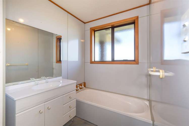 362 Brookside Road Burnham_7