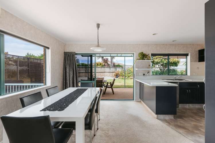 172 Pacific View Road Papamoa_1