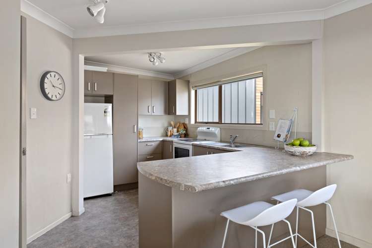 24 The Crescent Tindalls Beach_8