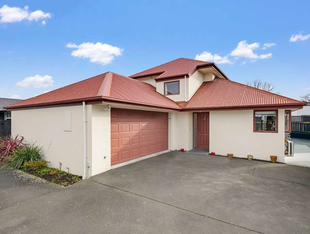 Large Family Living In St Albans