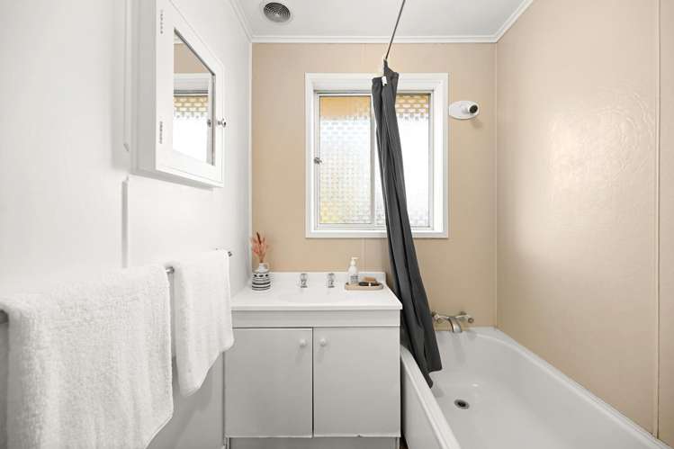 102 Browning Street Leamington_13