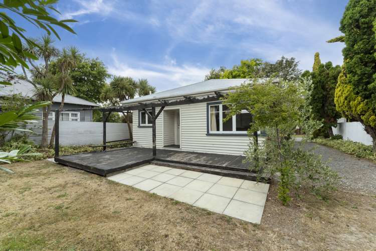 35 Birchfield Avenue Dallington_13