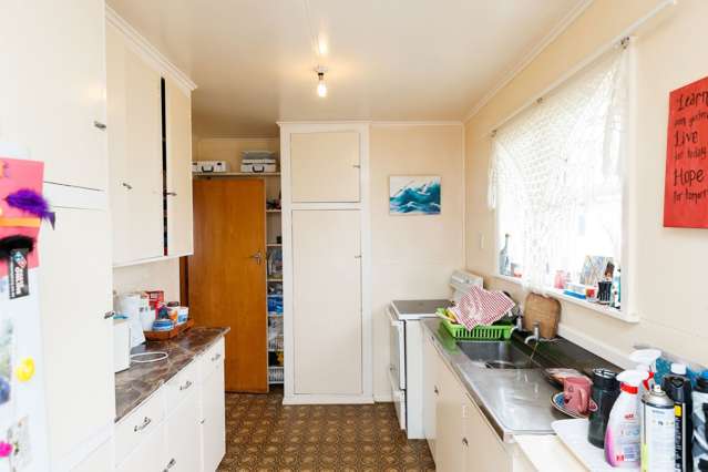 44 Owen Street Bunnythorpe_2