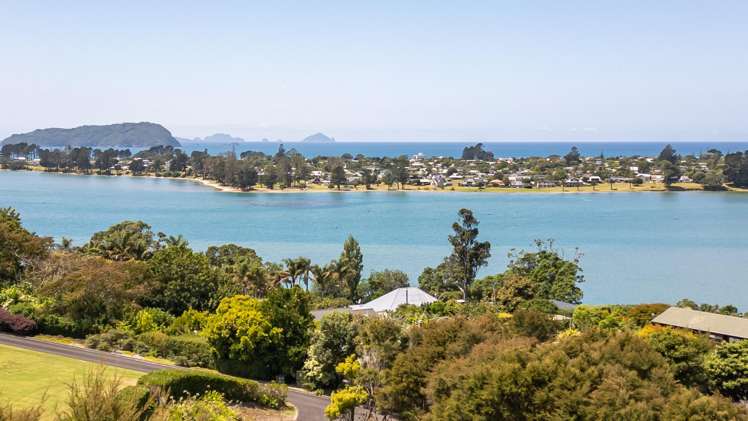 43 Main Road Tairua_23