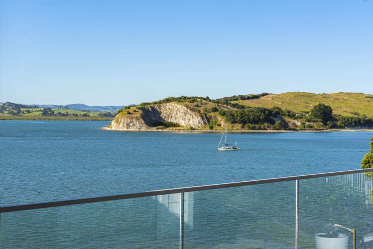 170 Beach Road Onerahi_36