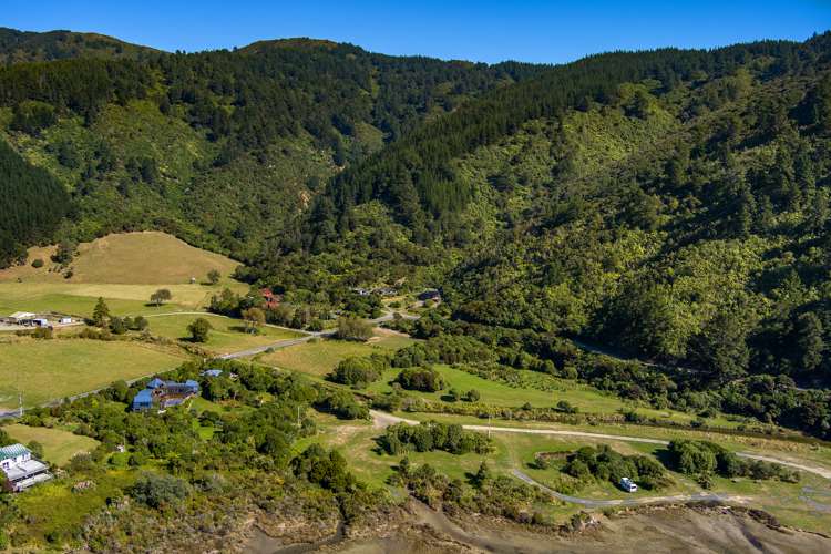 546 Port Underwood Road Whatamango Bay_15