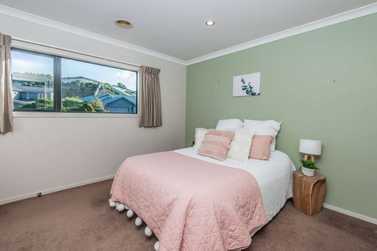 53 Te Puia Drive Aotea_11