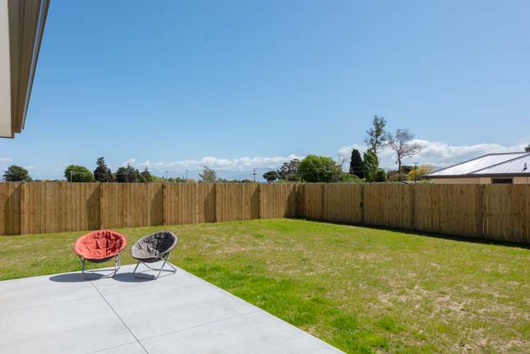 11 Harvard Road Burleigh_17