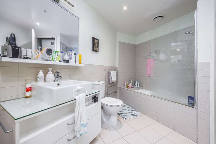 1109/30 Beach Road Auckland Central_9