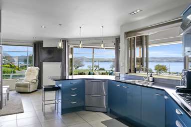 382 Lake Terrace_2