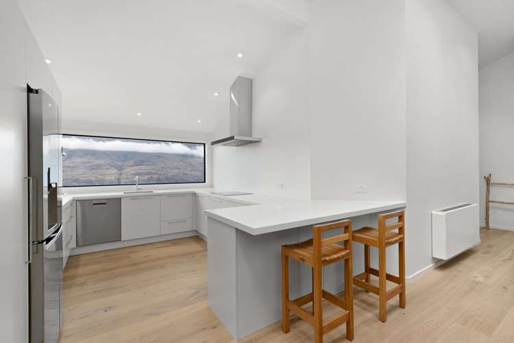 31 Dart Place Fernhill/Sunshine Bay_15