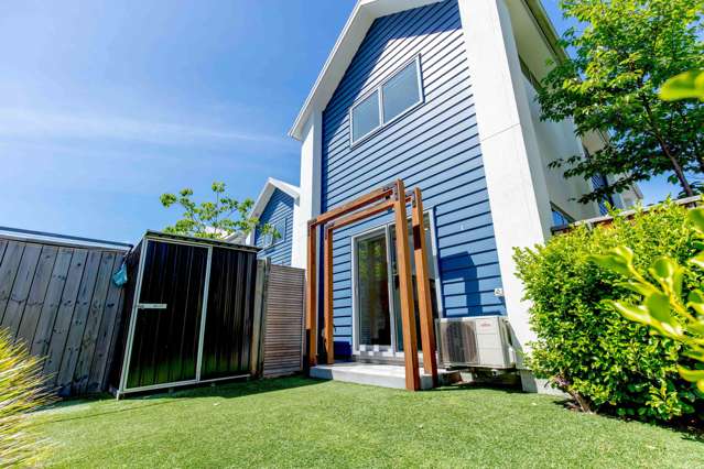 Urgent Sale! Unbeatable Buy by Hagley Park!