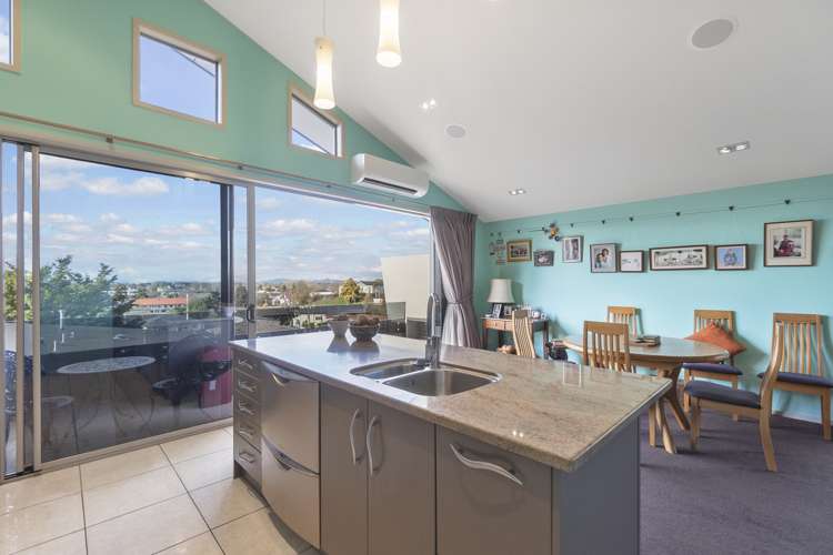 3/21 Ruakiwi Road Hamilton Lake_4