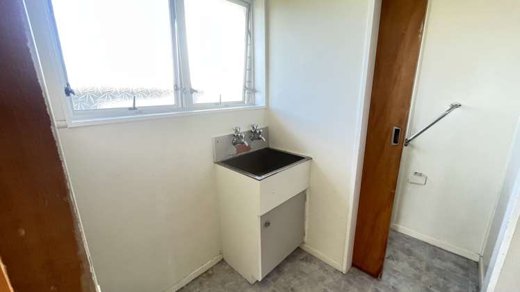 6 & 8/42 Clevedon Road Papakura_7