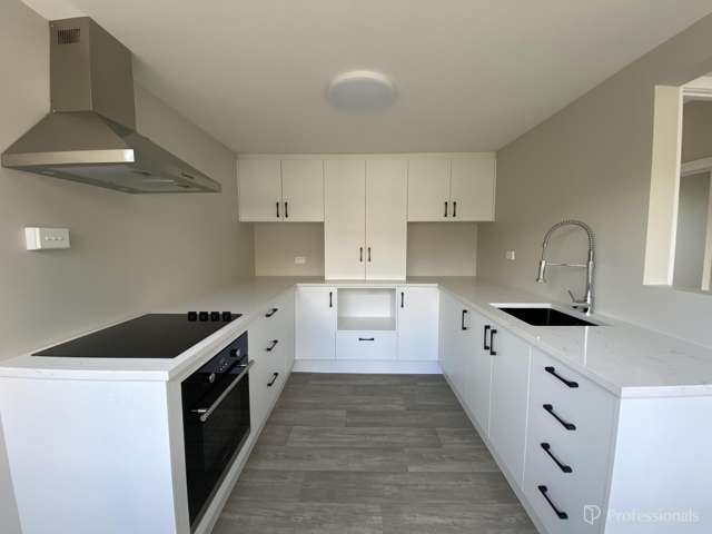 Fully Renovated Beauty with a Stunning Modern Kitchen.  (Don't miss out on this fantastic opportunity)