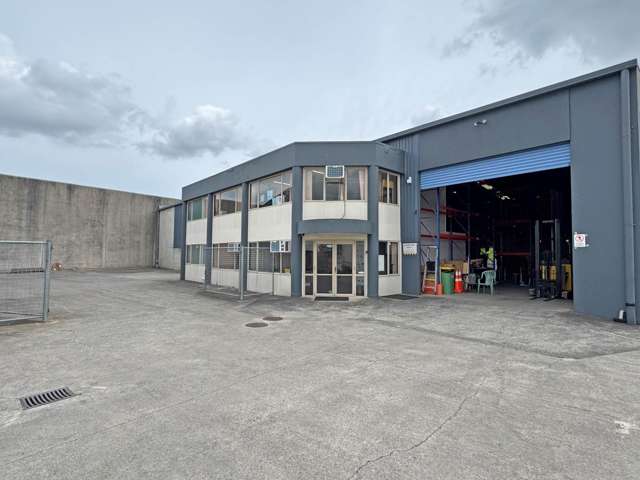 Unit C/136 Cryers Road East Tamaki_1