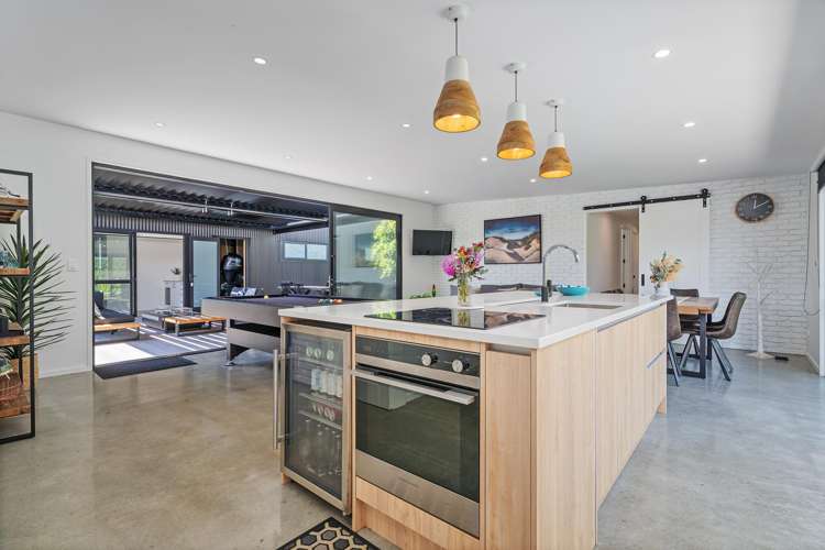 31 Longreach Drive Cooks Beach_8