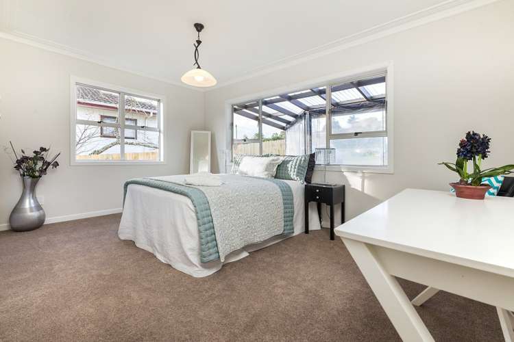 11 Castaing Crescent Te Atatu South_14