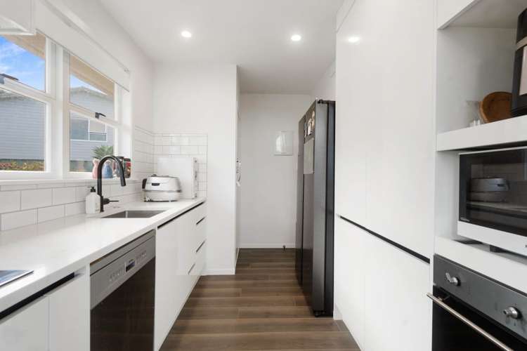 62 Totaravale Drive Totara Vale_8