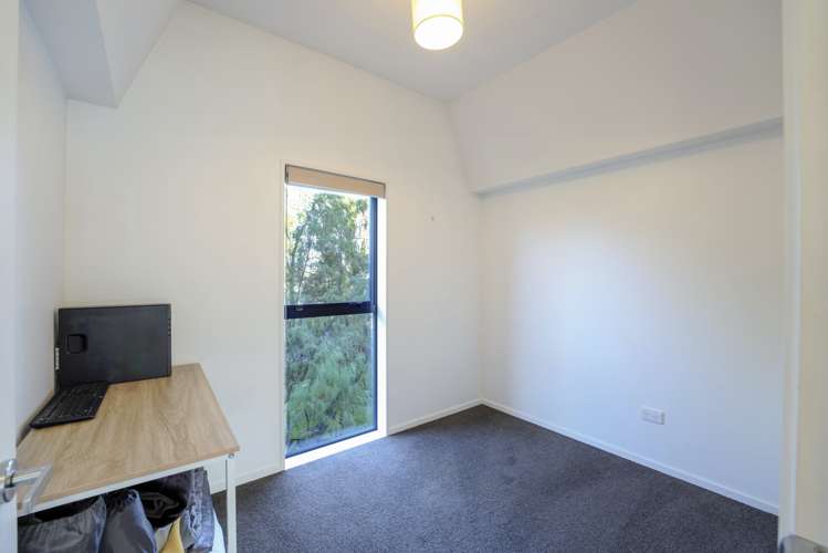 3/27 Cornwall Street Saint Albans_13