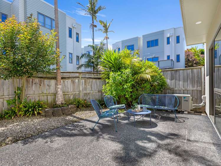 57/21 Hunters Park Dr Three Kings_23