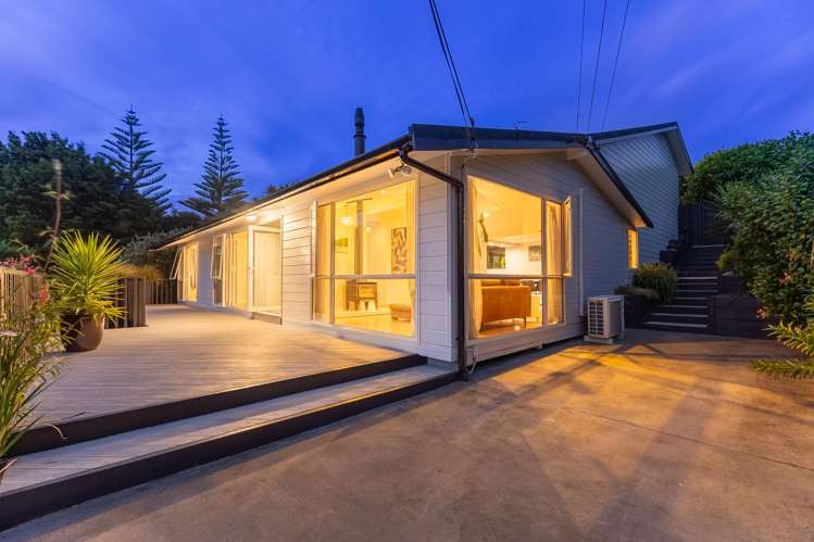 15 Tiromoana Road Raumati South_23