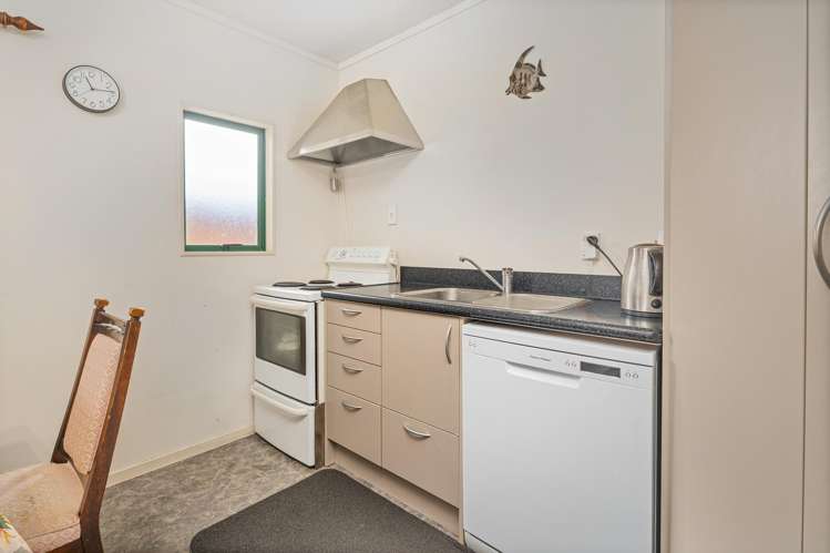 25 Whitby Avenue Whitianga_14