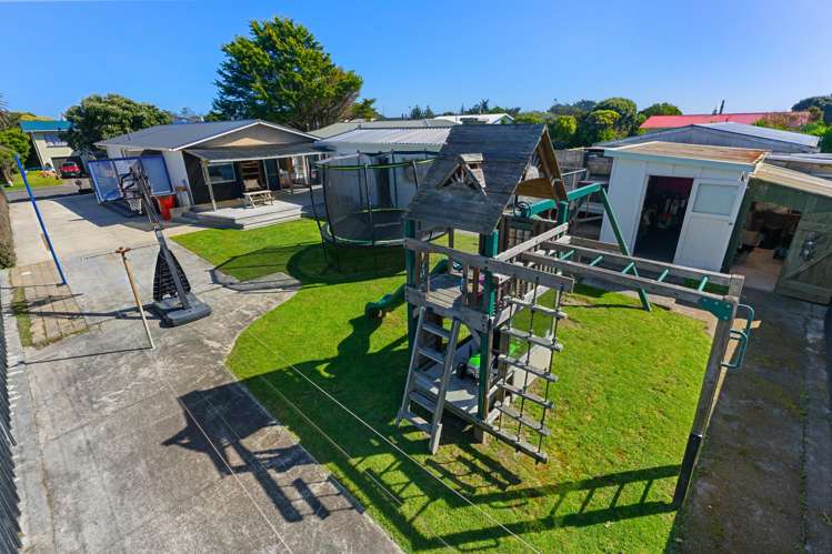 4 Robert McKeen Street Otaki Beach_21