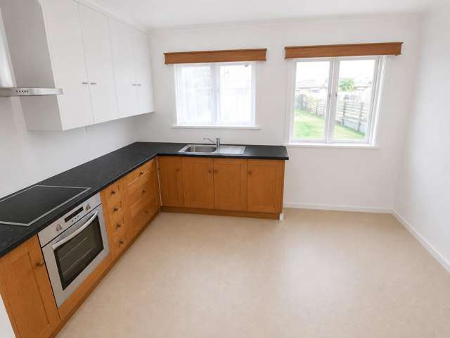 17 Sutton Crescent 10938_2