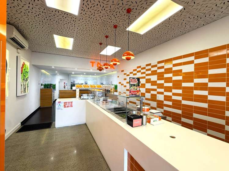 543 Te Atatu Road Te Atatu Peninsula_1