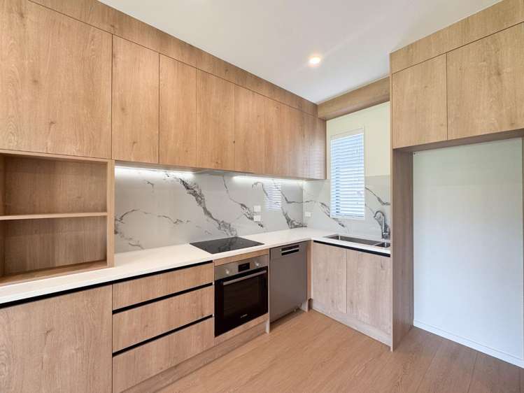 5/8 Lowtherhurst Road 11410_2